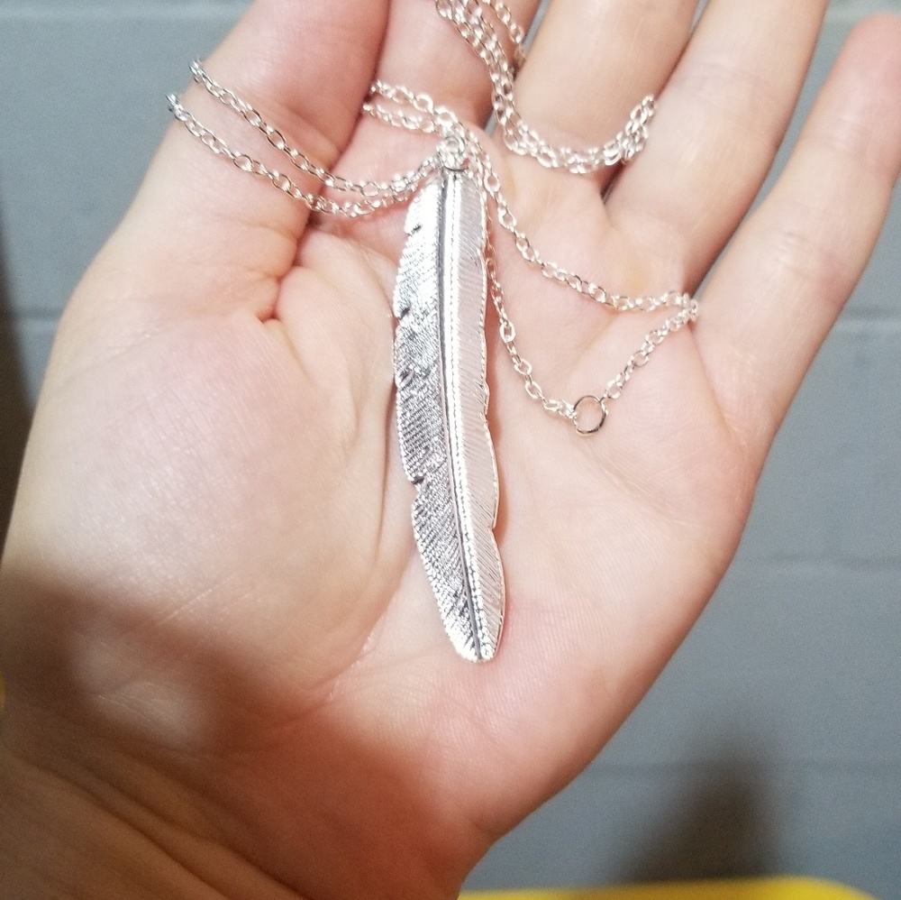 Large Silver Feather Long Simple Minimalist Chain - Picture 4 of 4